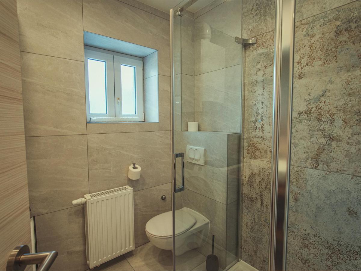 Apartmani Infinity Осиек Экстерьер фото