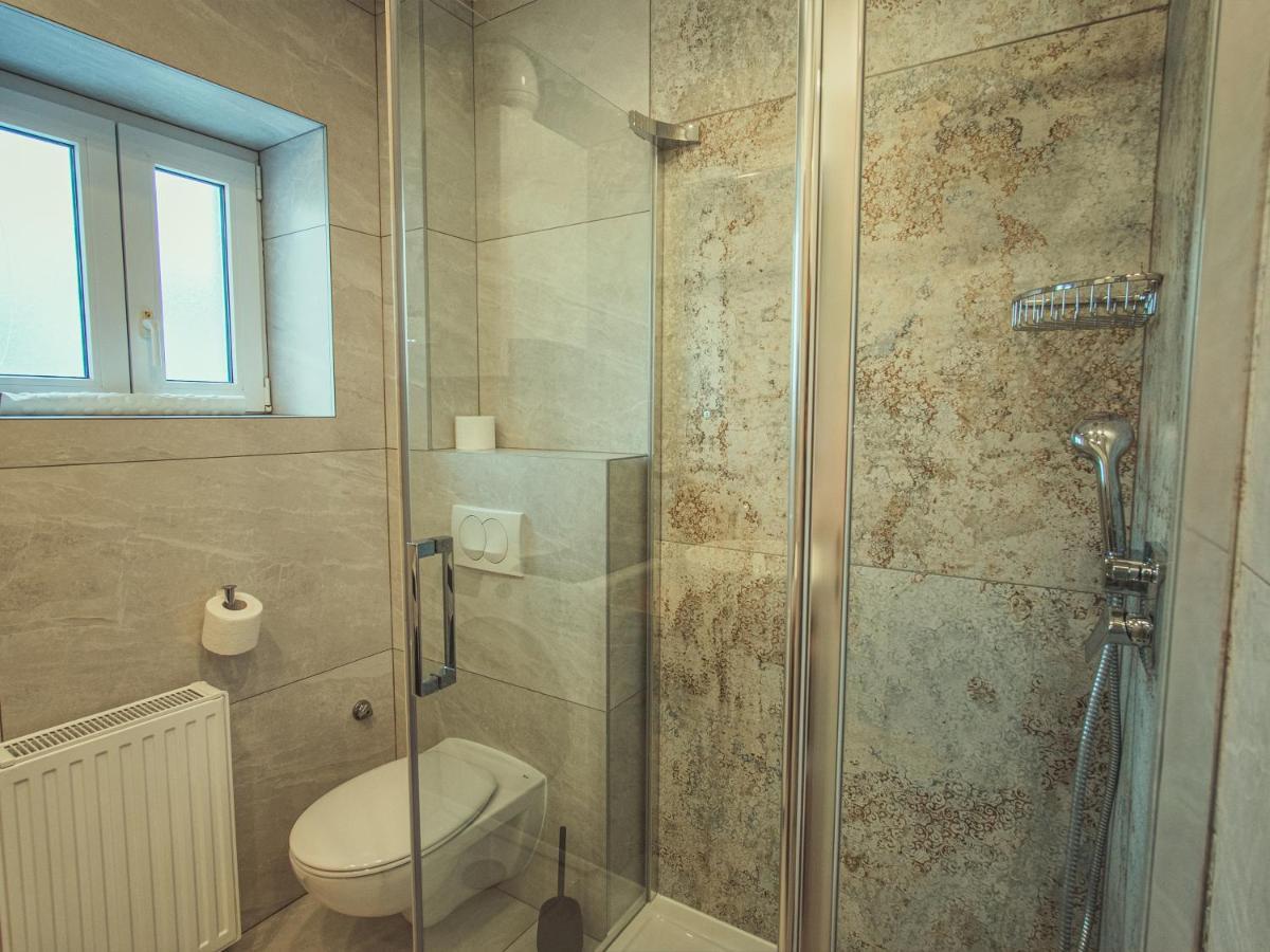 Apartmani Infinity Осиек Экстерьер фото