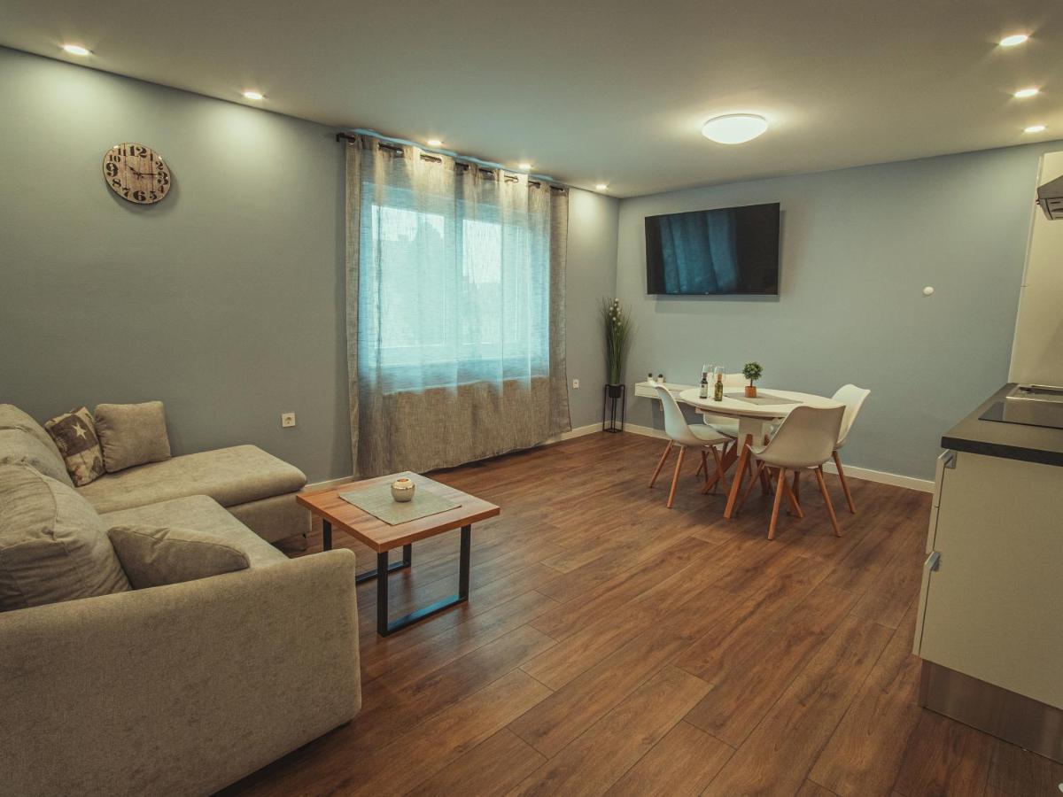 Apartmani Infinity Осиек Экстерьер фото