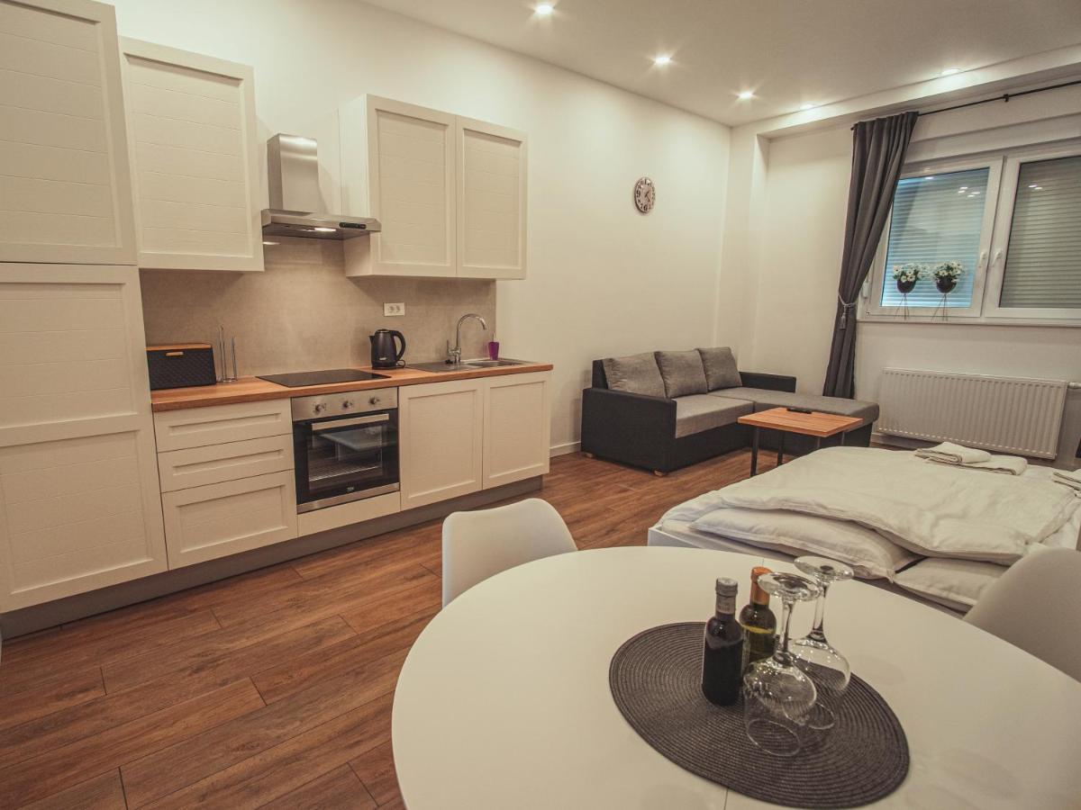 Apartmani Infinity Осиек Экстерьер фото