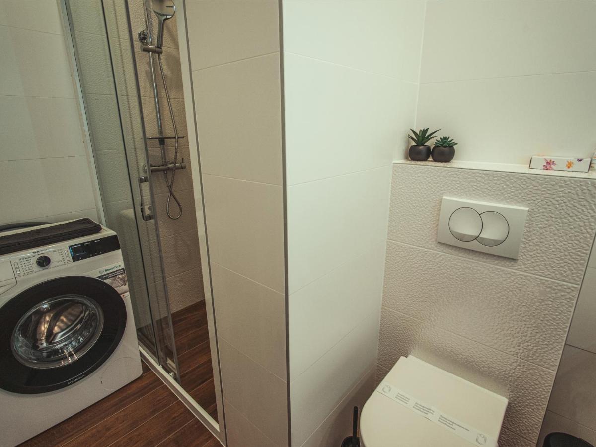 Apartmani Infinity Осиек Экстерьер фото
