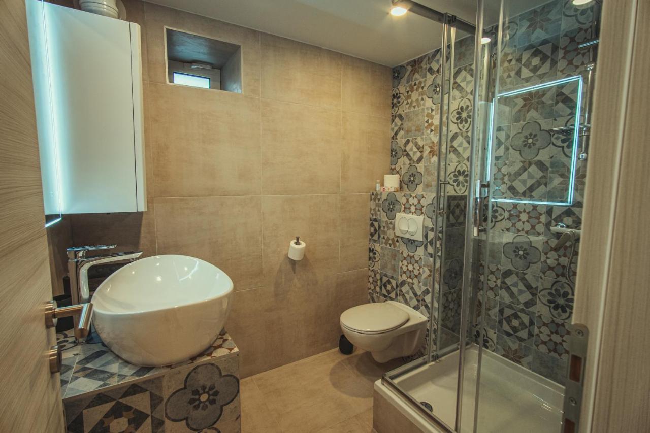 Apartmani Infinity Осиек Экстерьер фото